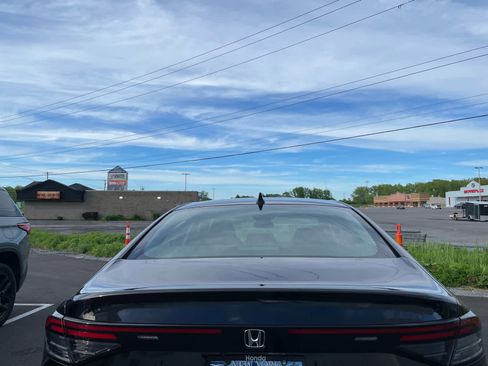 Used 2024 Honda Accord EX image 8