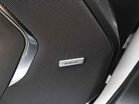 New 2025 Chevrolet Suburban Premier image 19