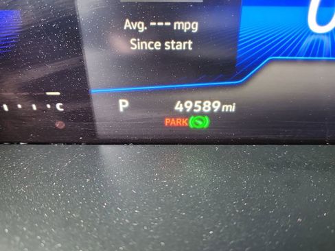 Used 2022 Volkswagen Tiguan SE w/ Panoramic Sunroof Package AWD/4WD image 24