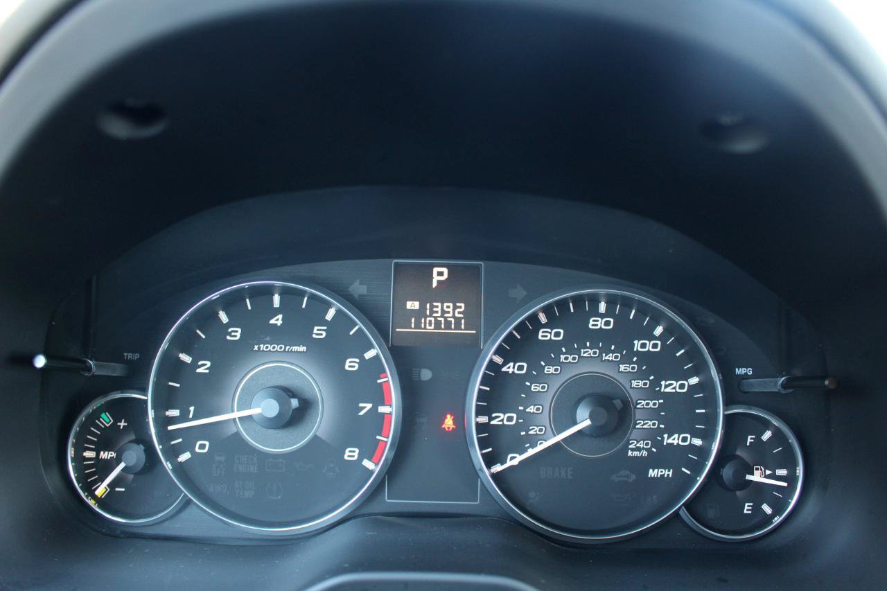 Used 2011 Subaru Outback 2.5i Limited AWD/4WD image 21