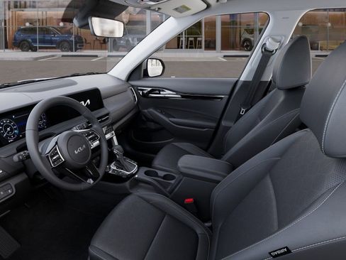 Used 2025 Kia Seltos EX image 18