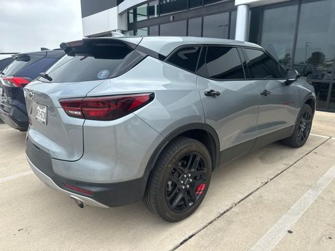 Used 2025 Chevrolet Blazer LT w/ Redline Edition FWD image 4