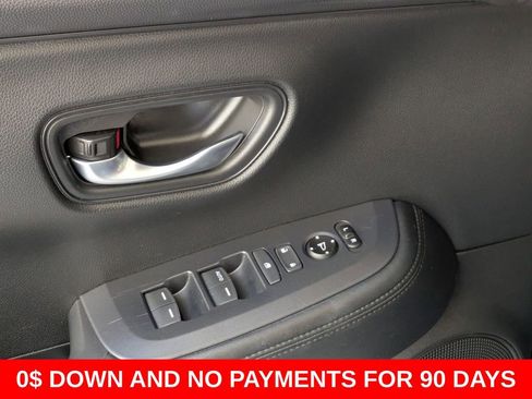 Used 2025 Honda HR-V LX image 13
