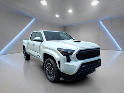 Certified 2026 Toyota Tacoma TRD Sport AWD/4WD image 23