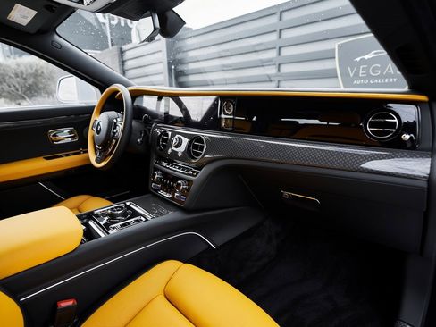 Used 2025 Rolls-Royce Ghost Black Badge image 43