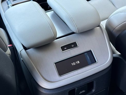Used 2025 Lincoln Navigator L Reserve AWD/4WD image 36