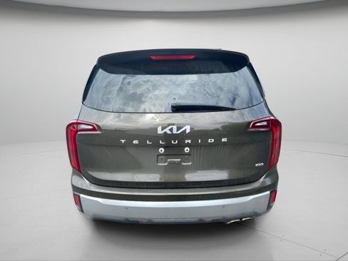 Used 2024 Kia Telluride S AWD/4WD image 12