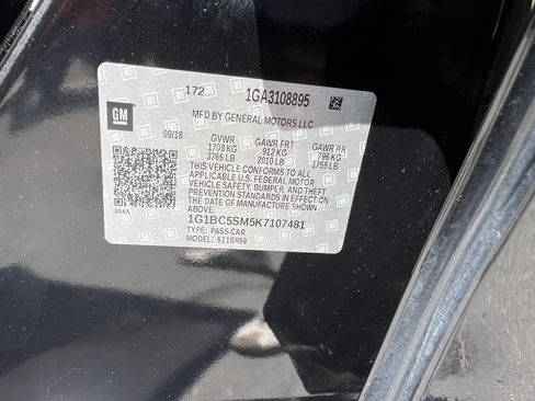Used 2019 Chevrolet Cruze LS w/ LS Convenience Package FWD image 14