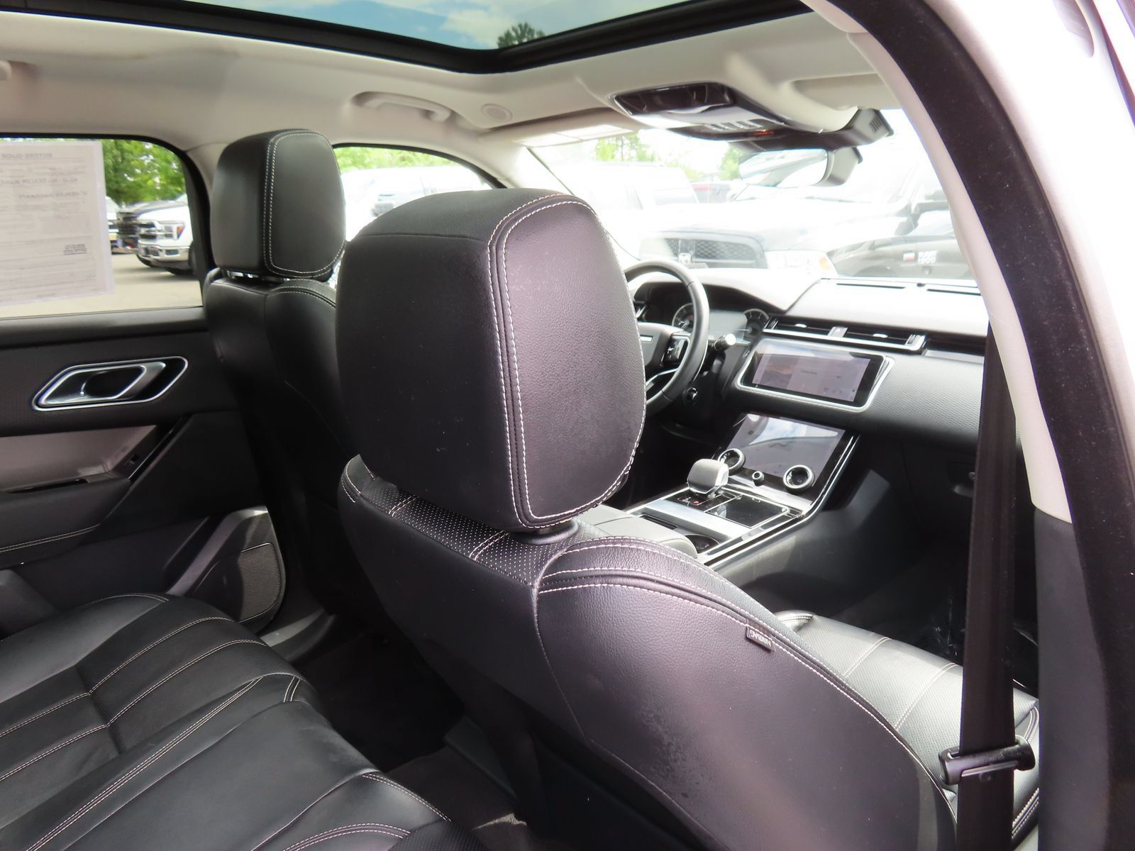 Used 2023 Land Rover Range Rover Velar S AWD/4WD image 36