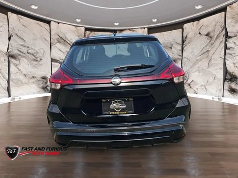 Used 2022 Nissan Kicks SV FWD image 28