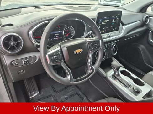 Used 2025 Chevrolet Blazer LT FWD image 15