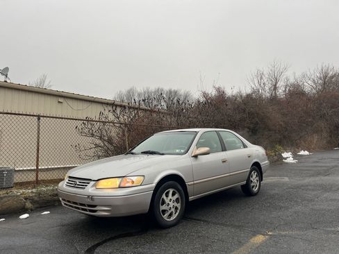 Used 1998 Toyota Camry CE image 30