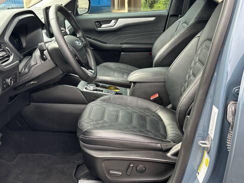 Used 2023 Ford Escape Platinum w/ Premium Technology Package AWD/4WD image 11