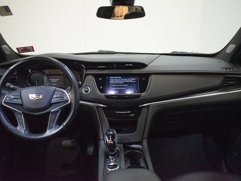 Used 2020 Cadillac XT5 Premium Luxury AWD/4WD image 11