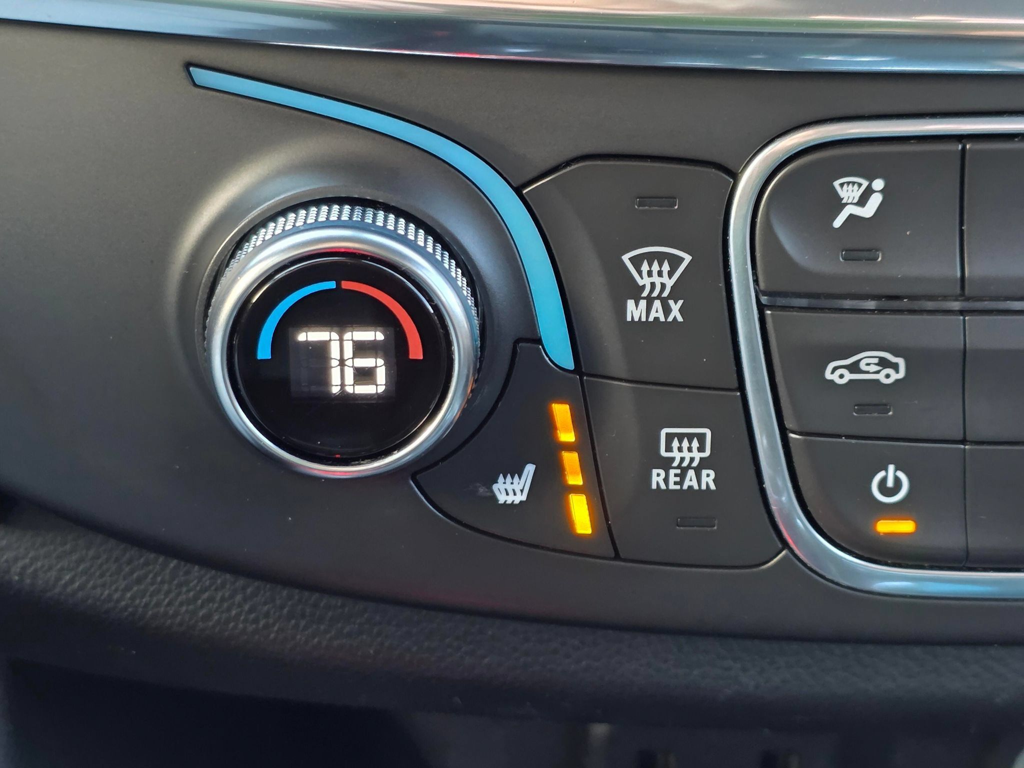 Used 2019 Chevrolet Traverse LT w/ LT Premium Package AWD/4WD image 16