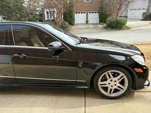 Used 2011 Mercedes-Benz E 350 Sedan image 9