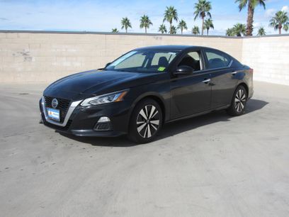 Used 2022 Nissan Altima 2.5 SV
