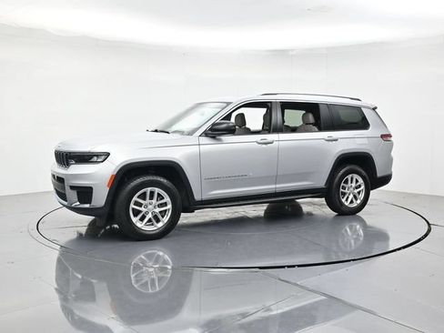 Used 2023 Jeep Grand Cherokee L Laredo w/ Luxury Tech Group I AWD/4WD image 5