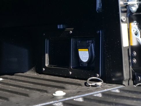 Used 2023 Toyota Tacoma TRD Off-Road image 41