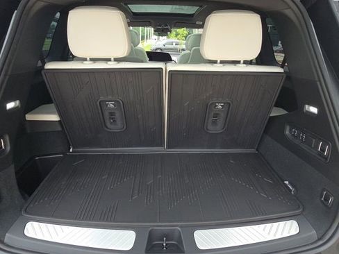 New 2026 Cadillac Vistiq Sport w/ LPO, Floor Liner Package image 35