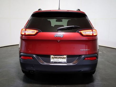 Used 2017 Jeep Cherokee Sport image 10