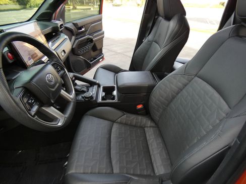 Used 2025 Toyota Tacoma TRD Off-Road w/ TRD Off Road Premium Package image 57