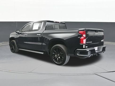 Used 2019 Chevrolet Silverado 1500 High Country w/ Technology Package AWD/4WD image 10
