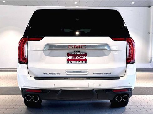 Used 2023 GMC Yukon XL Denali w/ Advanced Technology Package AWD/4WD image 9