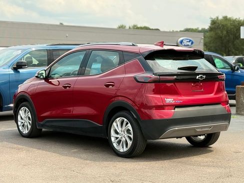 Used 2022 Chevrolet Bolt EUV LT w/ Comfort Package FWD image 34