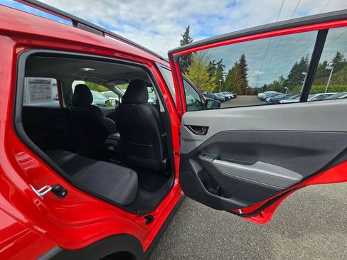 Used 2024 Subaru Crosstrek 2.0i Premium AWD/4WD image 14