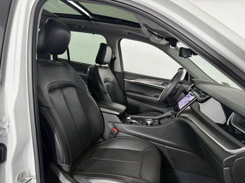 Used 2022 Jeep Grand Cherokee Limited 4xe w/ Luxury Tech Group II image 30