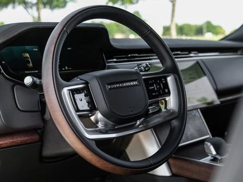 New 2026 Land Rover Range Rover SE AWD/4WD image 17
