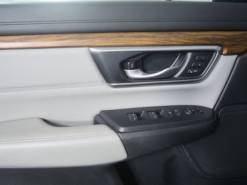 Used 2019 Honda CR-V Touring image 8