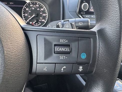 Used 2024 Nissan Rogue SV image 20