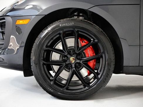 New 2026 Porsche Macan GTS image 13