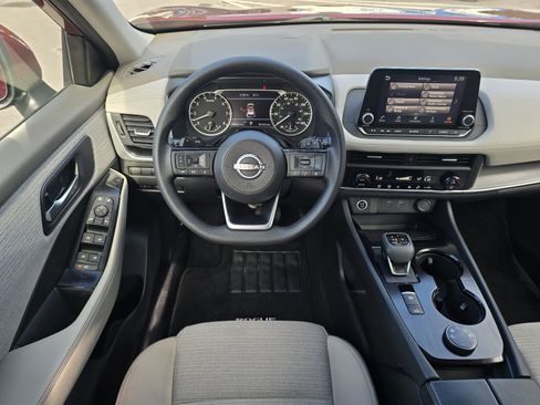 Used 2023 Nissan Rogue SV AWD/4WD image 14