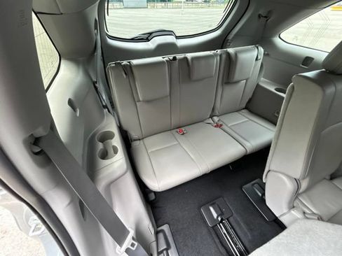 Used 2019 Toyota Highlander XLE AWD/4WD image 47