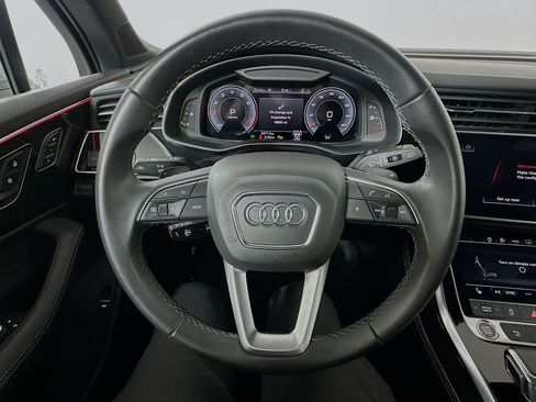 Used 2025 Audi Q7 3.0T Premium Plus AWD/4WD image 12