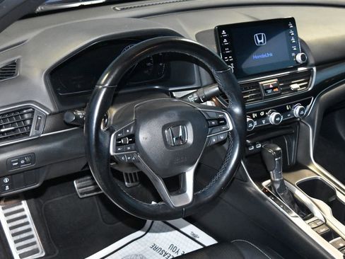 Used 2022 Honda Accord Sport image 2