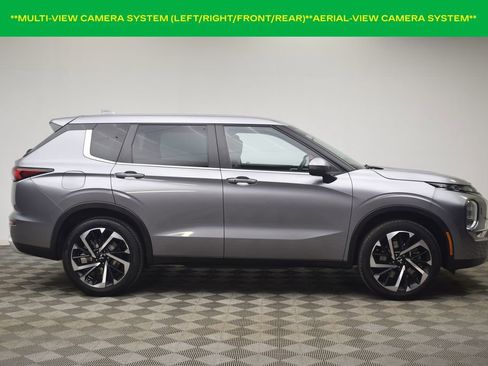 Used 2022 Mitsubishi Outlander SE image 14