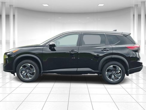 Used 2025 Nissan Rogue SV FWD image 6