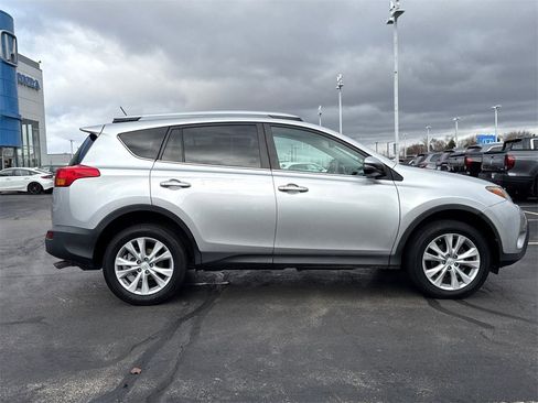 Used 2014 Toyota RAV4 Limited image 10