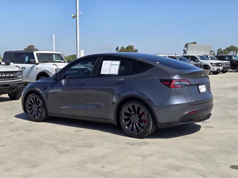 Used 2023 Tesla Model Y Performance AWD/4WD image 6