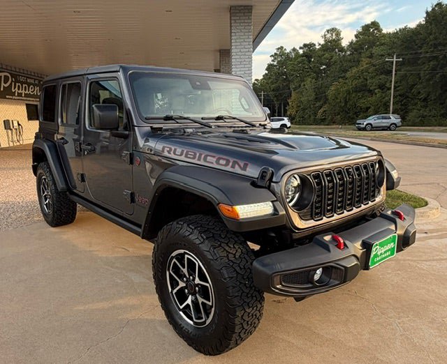 Used 2024 Jeep Wrangler Unlimited Rubicon w/ Technology Group AWD/4WD image 1