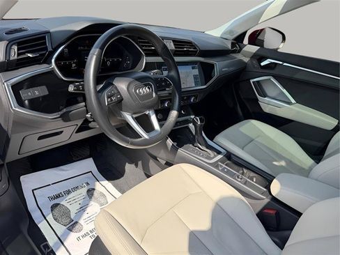 Used 2020 Audi Q3 2.0T Premium Plus w/ Premium Plus Package AWD/4WD image 18