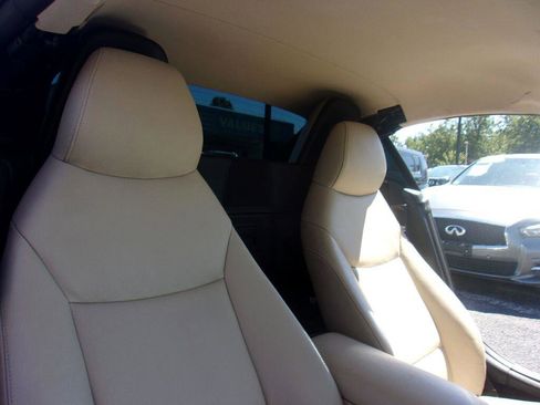 Used 2011 BMW Z4 sDrive30i image 11