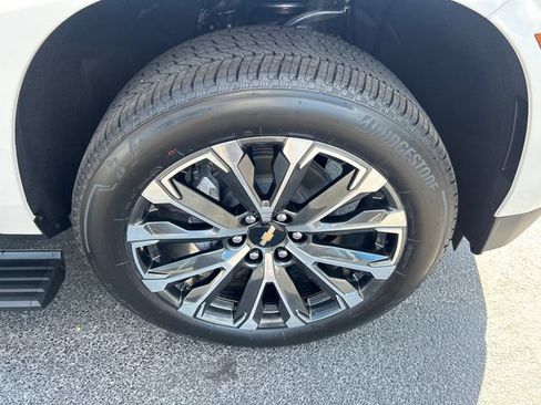 Used 2025 Chevrolet Tahoe High Country AWD/4WD image 44