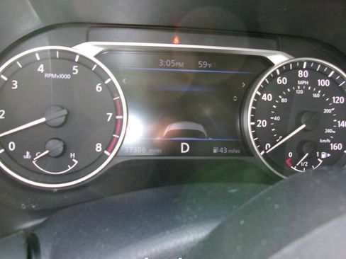 Used 2024 Nissan Sentra SV image 13