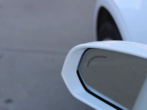 Used 2018 Volvo S90 T5 Momentum w/ Convenience Package image 24