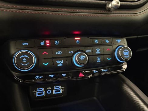 Used 2024 Dodge Durango GT AWD/4WD image 28